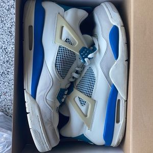 Air Jordan 4 Retro